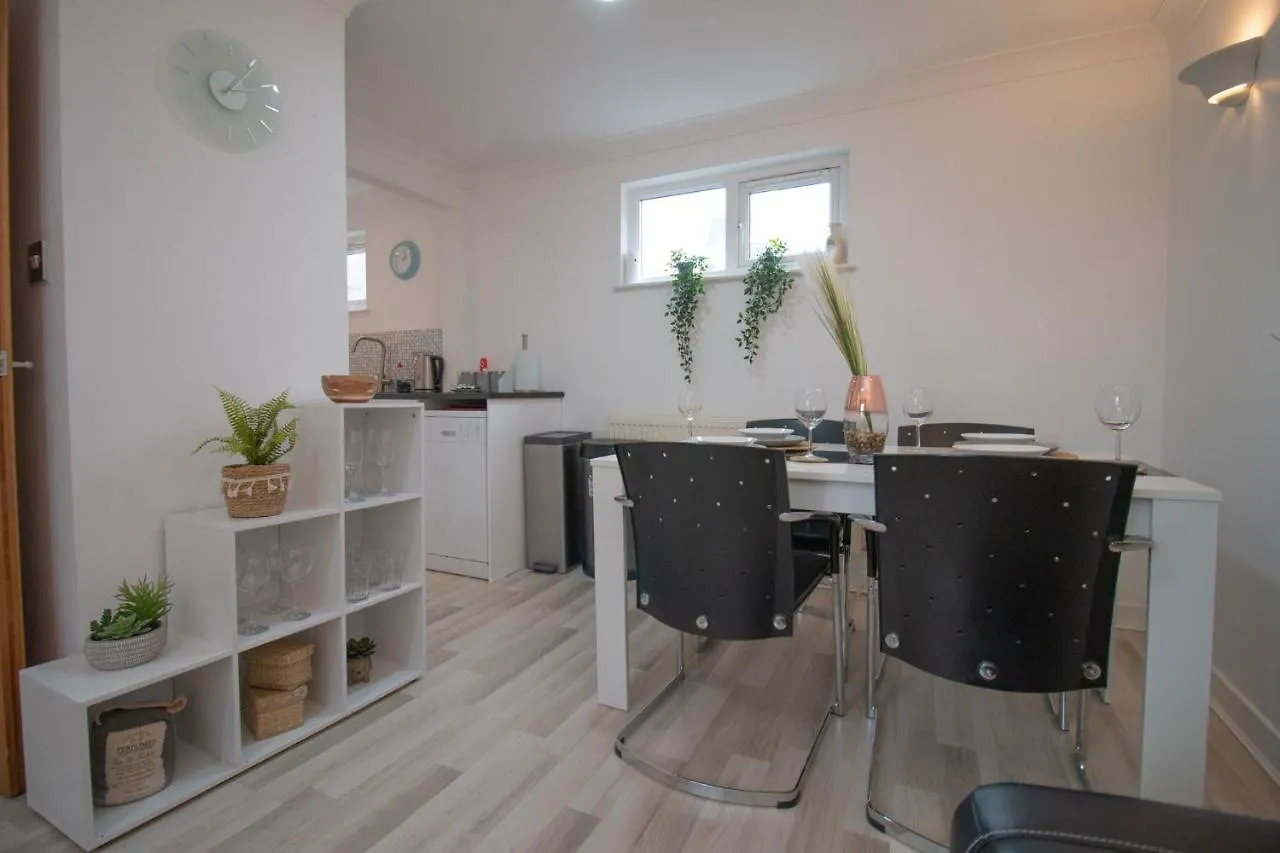 Sealock Mews By Property Promise Cardiff Holiday home