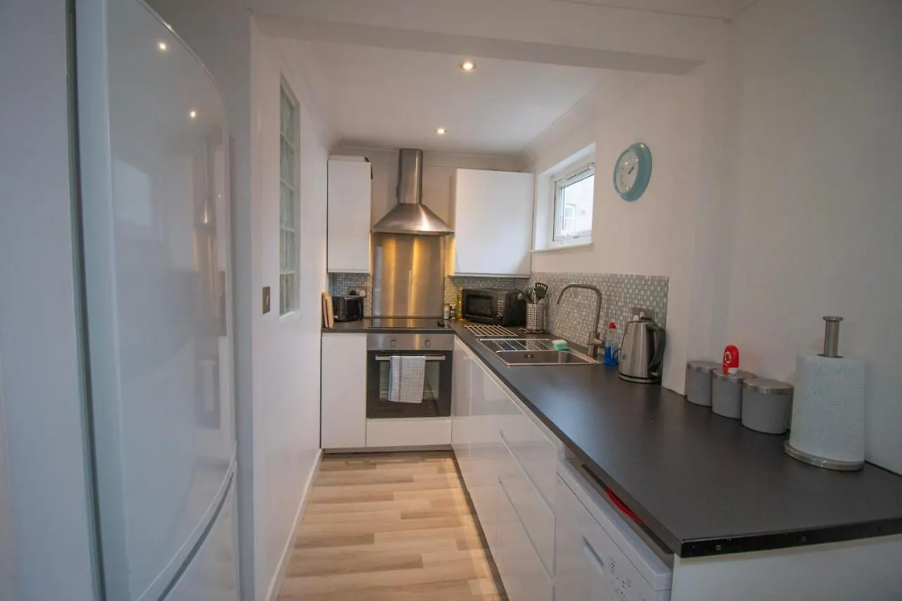 Sealock Mews By Property Promise Cardiff Holiday home